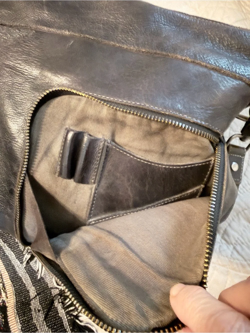 BED/STU BLACK RUSTIC AIKEN CONVERTIBLE CROSSBODY BAG